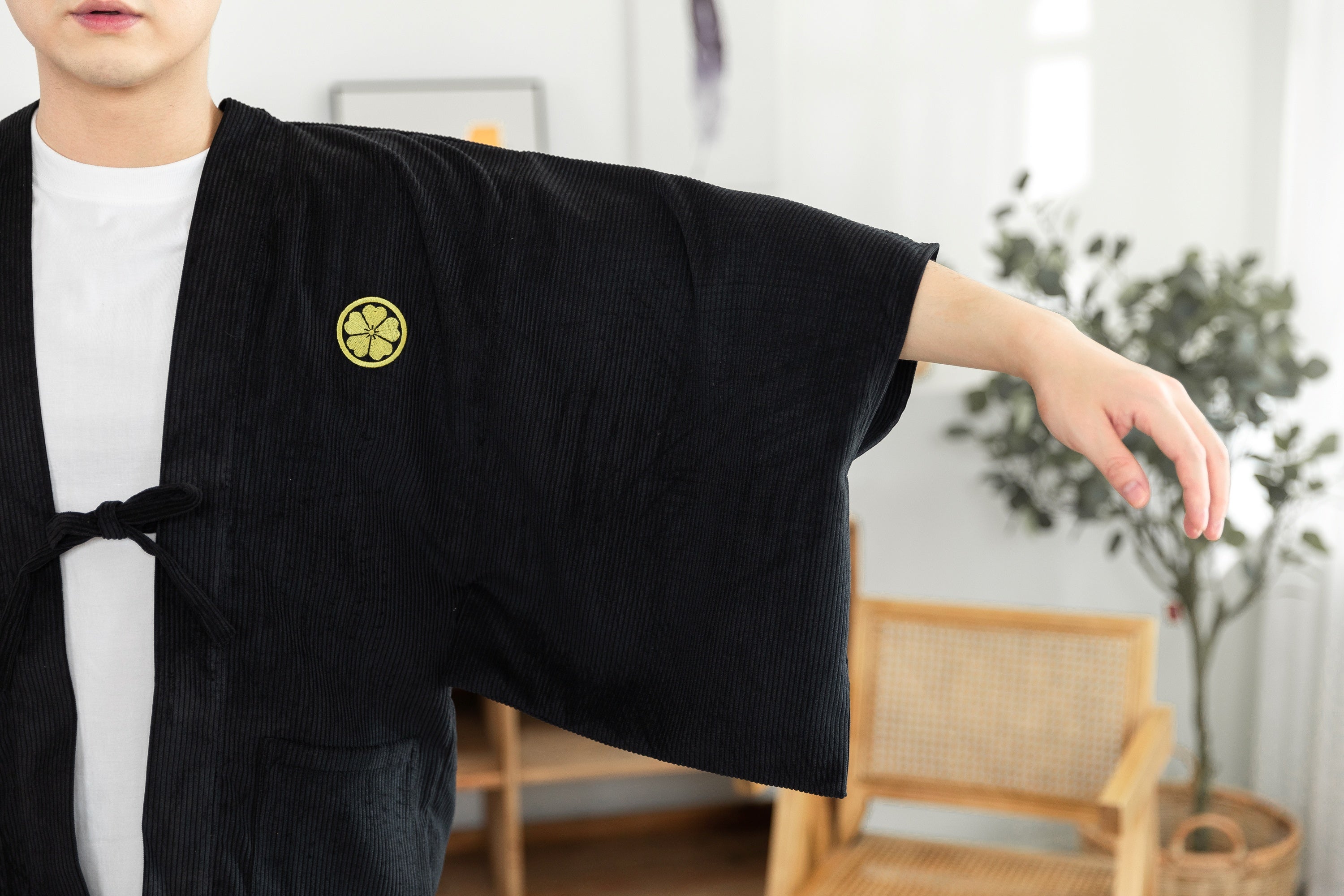 Men's Haori, Japanese Kimono Jacket, Samurai Style Embroidered Coat, Double-layer Lace Up Outerwear, Unique Japanese Novelty Clothing, Halloween Costume.